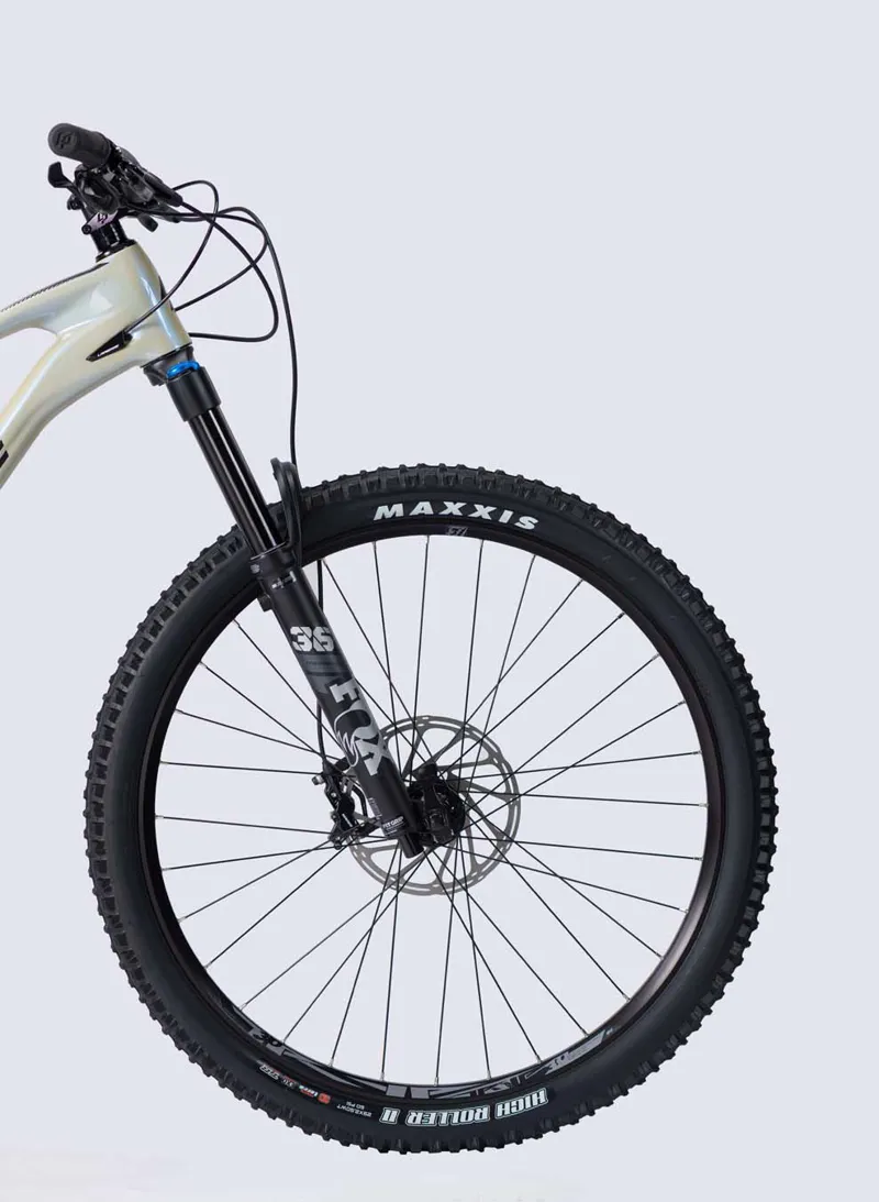 2021 Lapierre Zesty AM CF 6.9 Carbon Mountain Bike in White-4